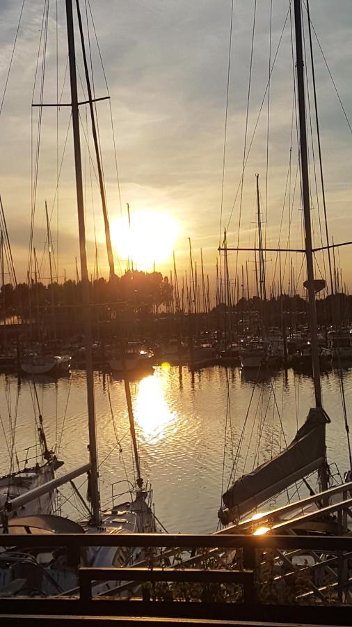 Strandhut 64 Sint Annaland Bagian luar foto